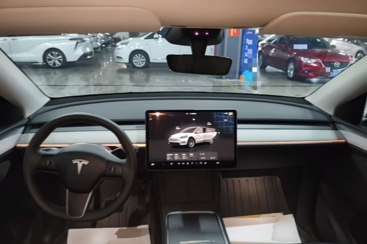 Tesla Model Y 2024 #11 Tesla Model Y 2024 car image #11