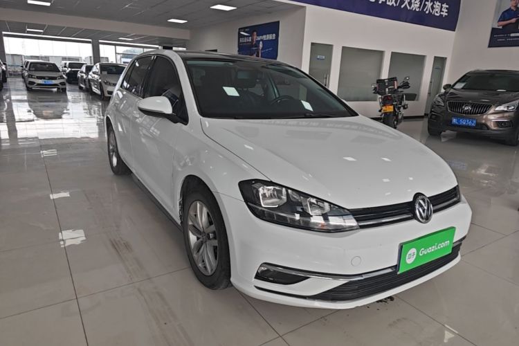 Volkswagen Golf 2018 car image #4