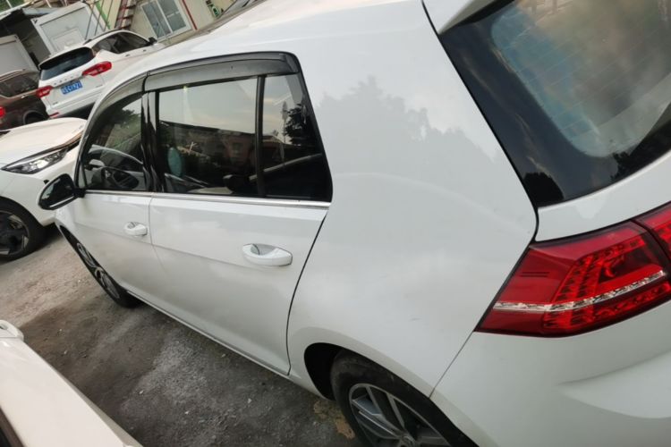 Volkswagen Golf 2016 car image #4
