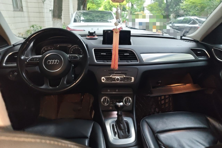 Audi Q3 2015 #7 Audi Q3 2015 car image #7
