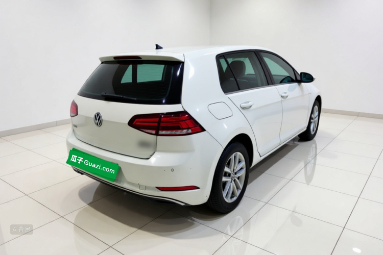 Volkswagen Golf 2018 car image #7
