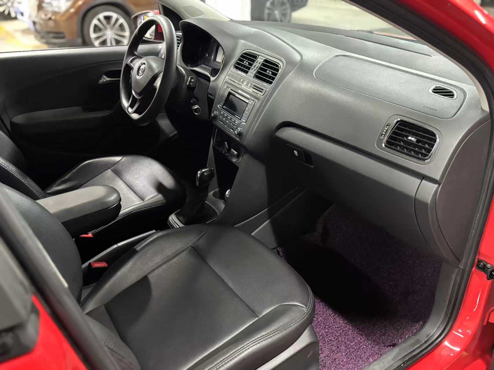 Volkswagen Polo 2015 imagen de coche #4