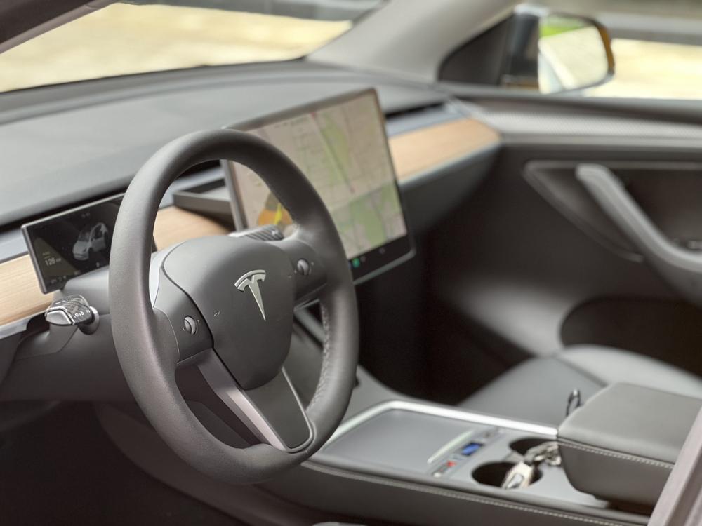 Tesla Model Y 2021 #15 Tesla Model Y 2021 car image #15
