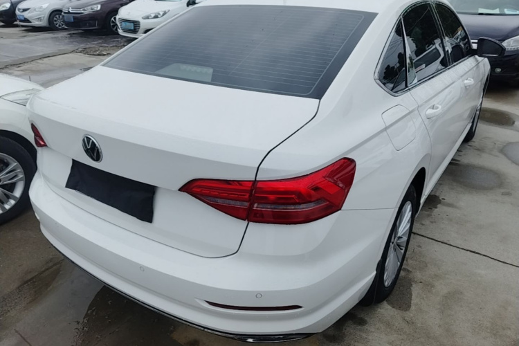Volkswagen Lavida 2019 car image #5