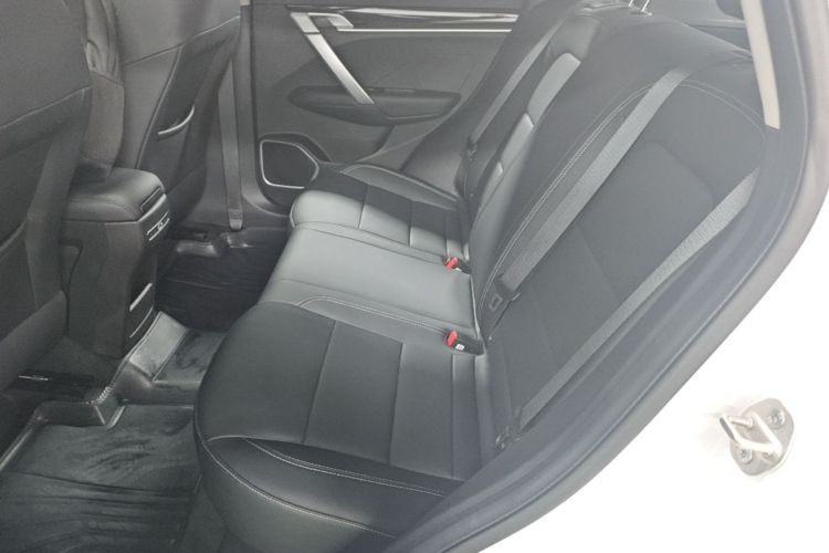 GEELY Coolray 2025 car image #17