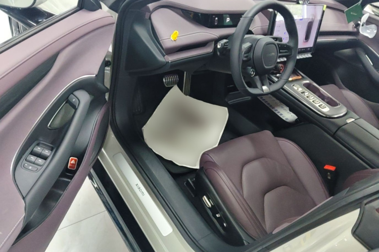 MI SU7 2025 car image #16