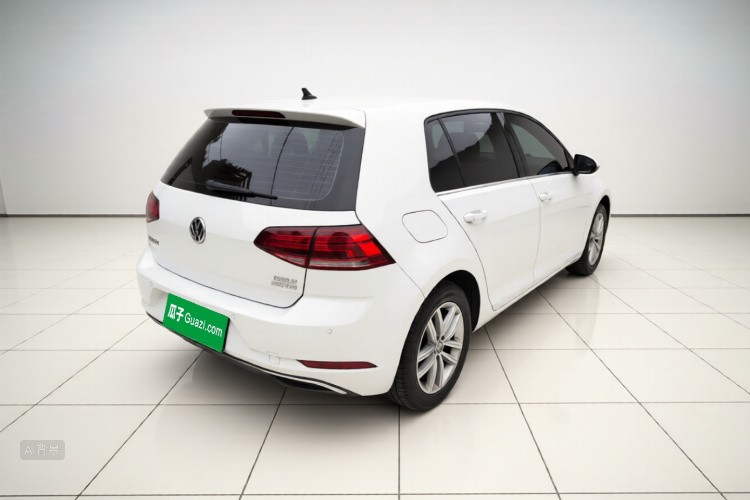 Volkswagen Golf 2019 car image #7
