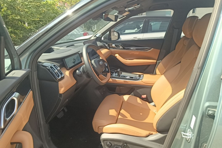 GEELY Boyue L 2026 car image #15