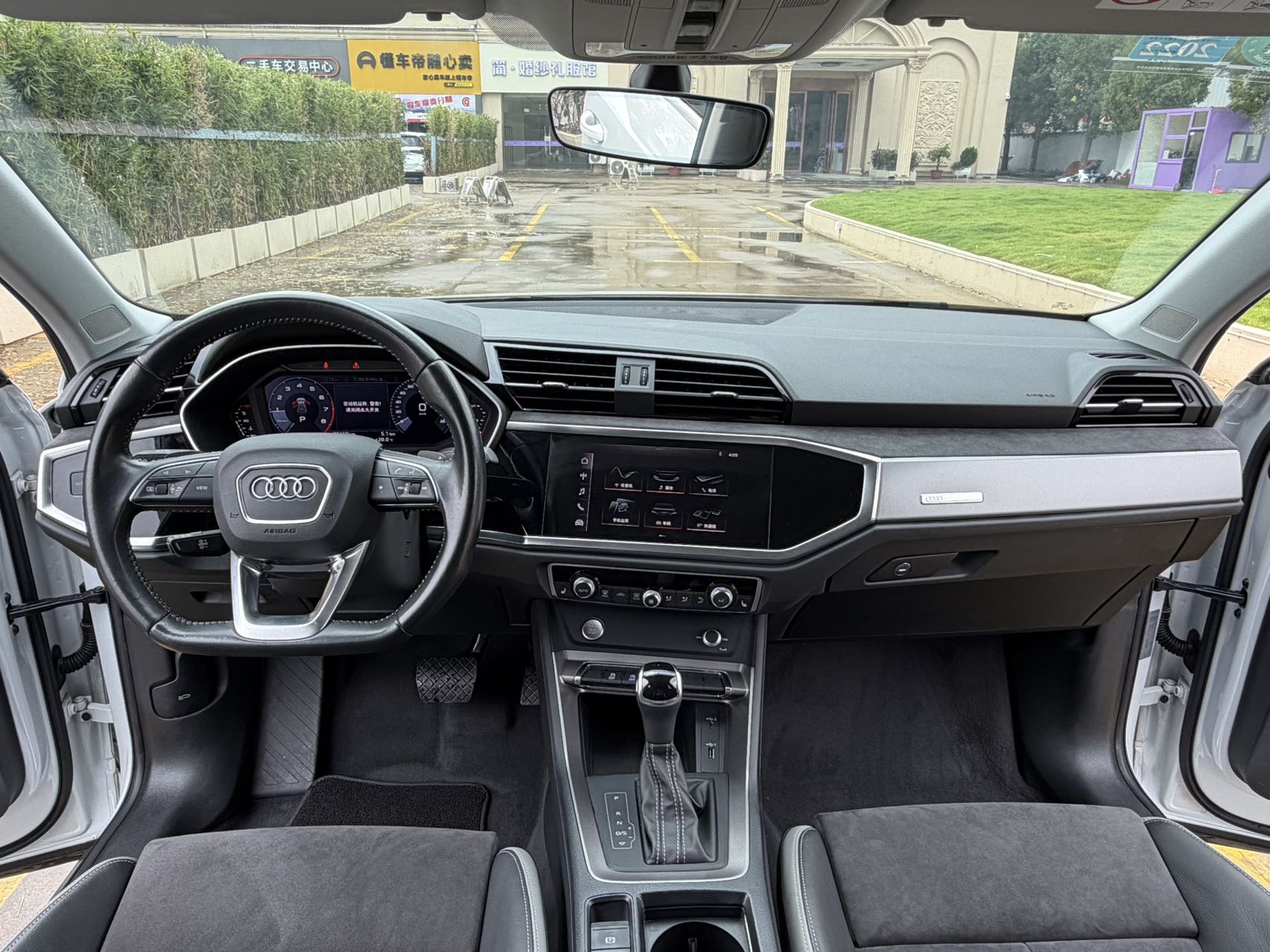 Audi Q3 2020 immagine di auto #10