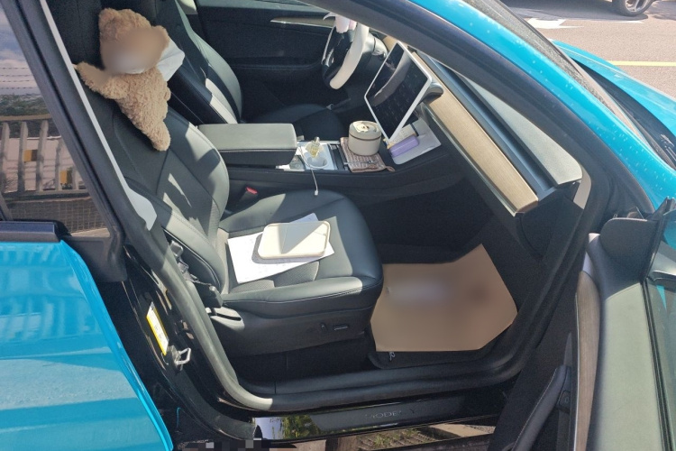 Tesla Model Y 2021 #27 Tesla Model Y 2021 car image #27