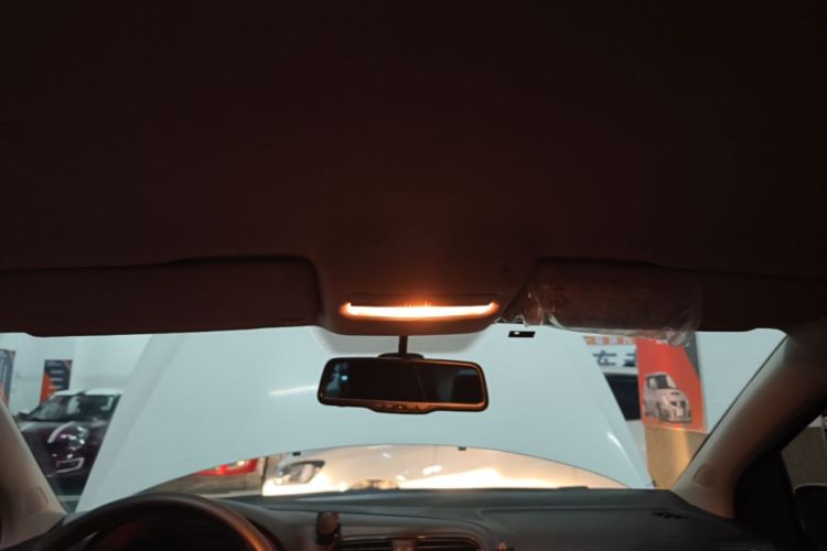 Volkswagen Polo 2016 car image #18