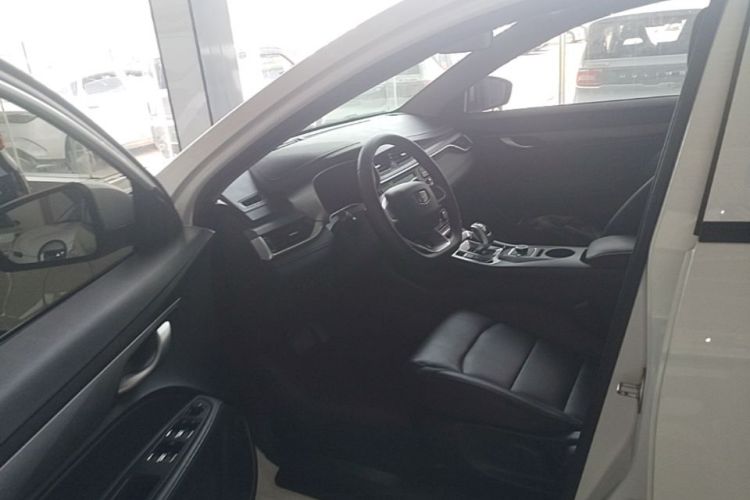 GEELY Emgrand New Energy 2019 #15 GEELY Emgrand New Energy 2019 car image #15