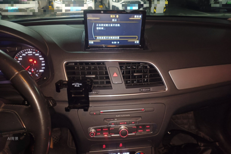 Audi Q3 2016 car image #15