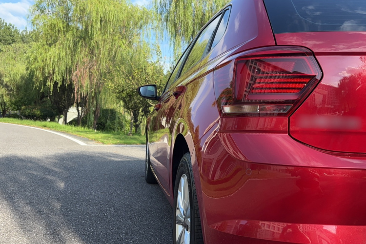 Volkswagen Polo 2021 car image #14