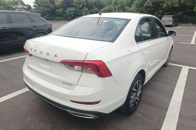 Skoda Rapid 2021 car image #7