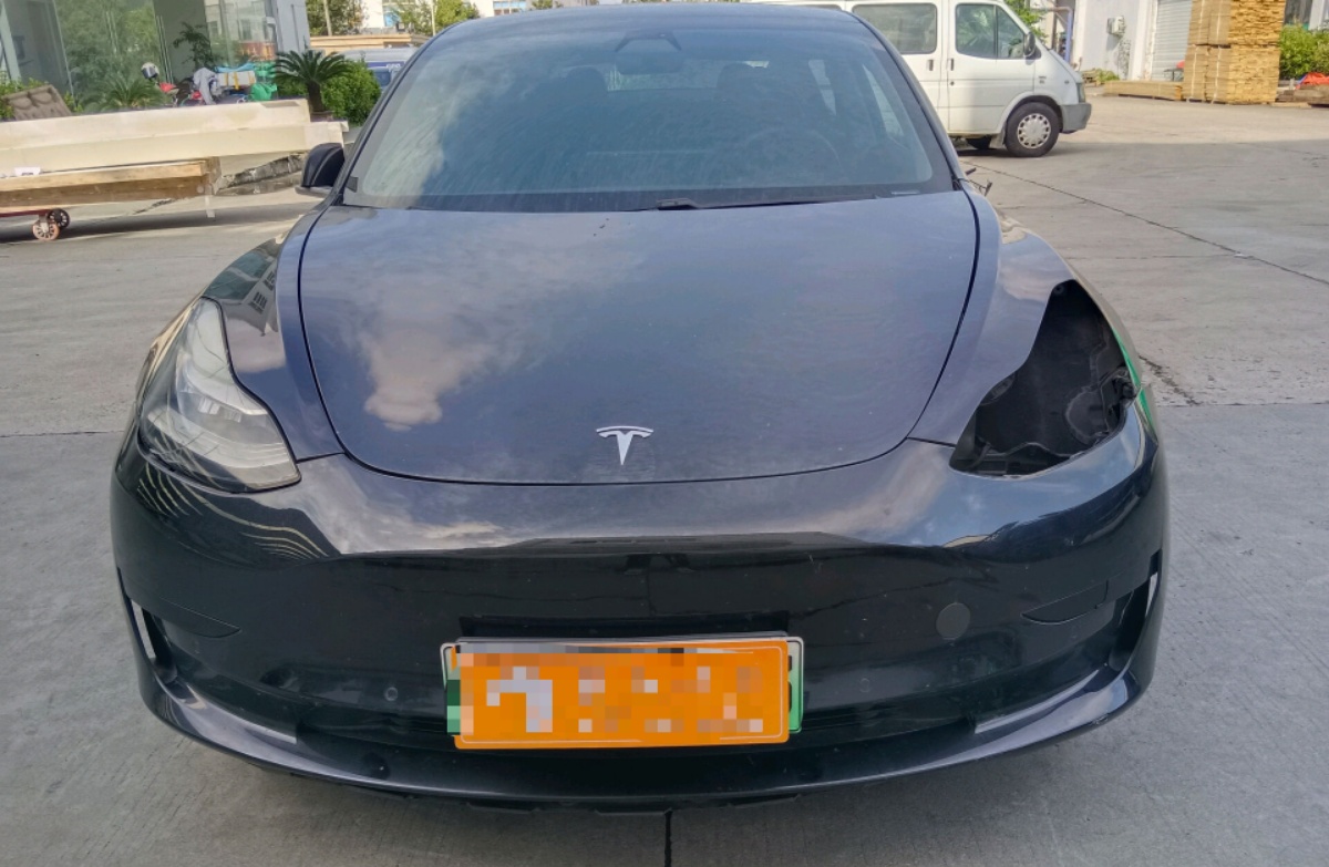 Tesla Model 3 2020 car image 