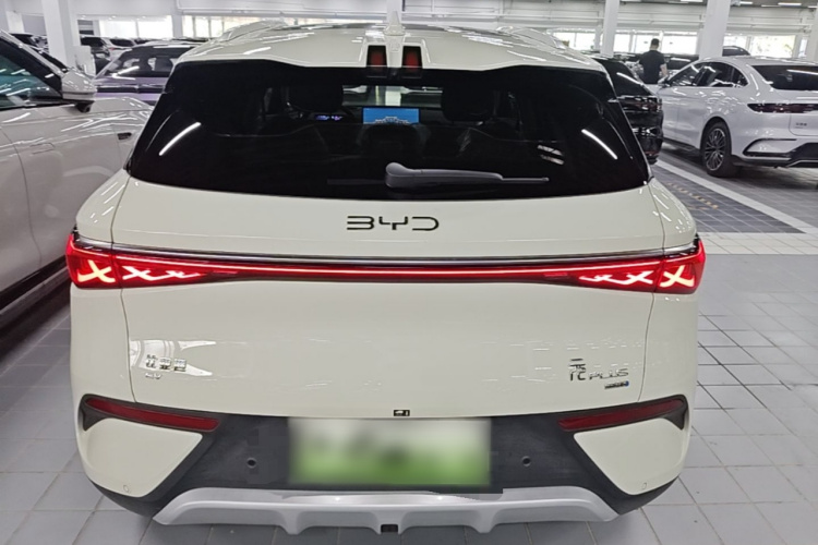 2025 car image #6