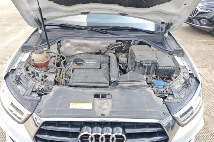 Audi Q3 2019 car image #20