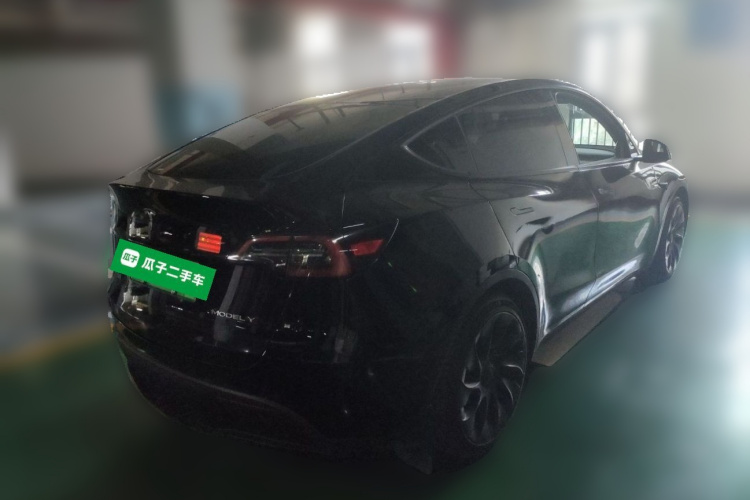 Tesla Model Y 2022 #5 Tesla Model Y 2022 car image #5