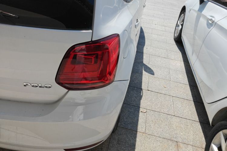 Volkswagen Polo 2018 car image #8