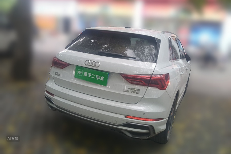 Audi Q3 2022 car image #7