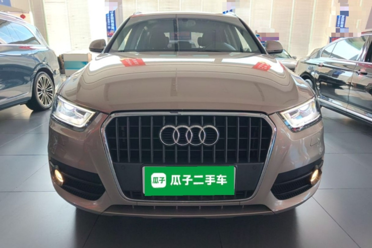 Audi Q3 2015 car image #3