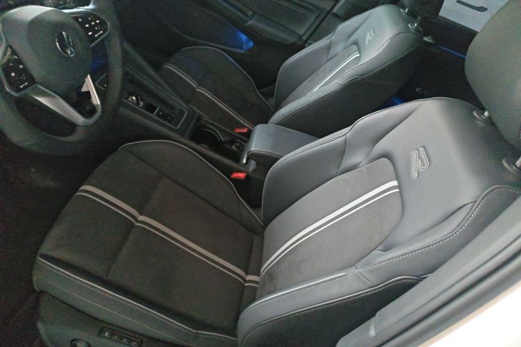 Volkswagen Golf 2024 #15 Volkswagen Golf 2024 car image #15