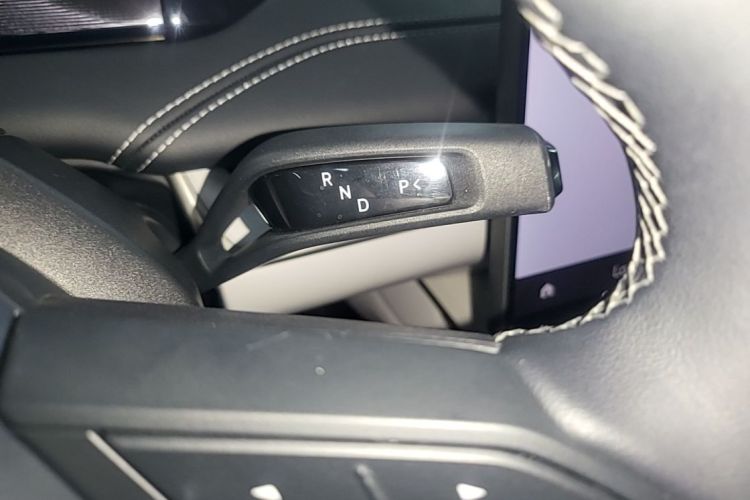 MI SU7 2025 car image #25