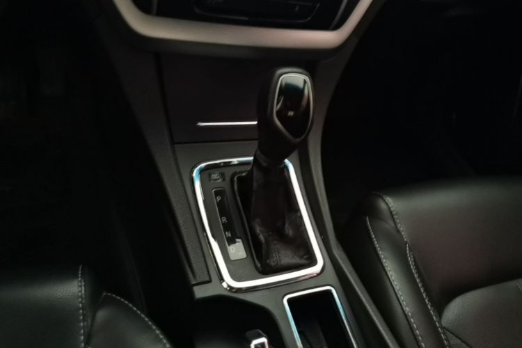 GEELY Emgrand 2016 #14 GEELY Emgrand 2016 car image #14