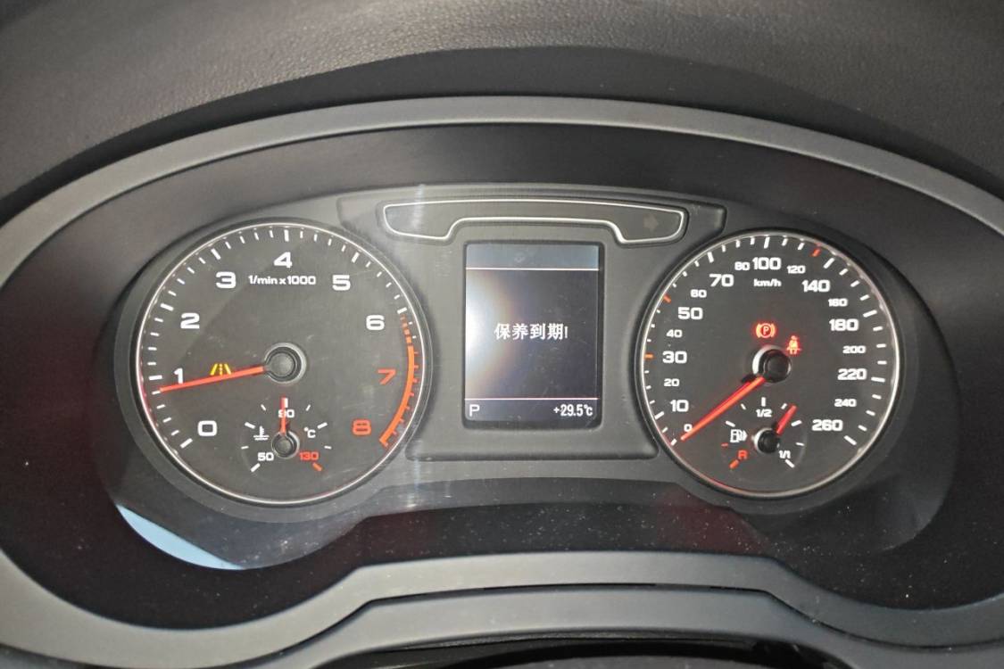Audi Q3 2014 #24 Audi Q3 2014 car image #24