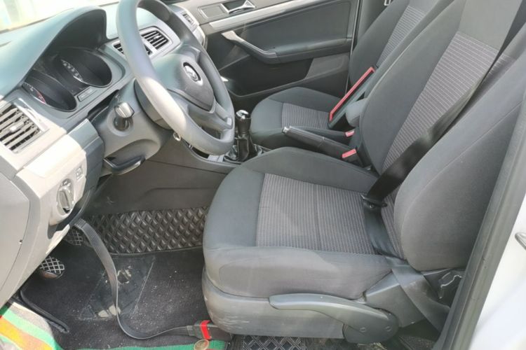 Volkswagen Lavida 2019 car image #15