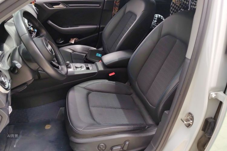 Audi A3 2019 immagine di auto #17