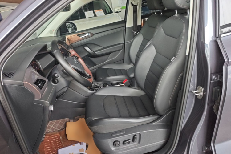 Volkswagen Tharu 2020 car image #15