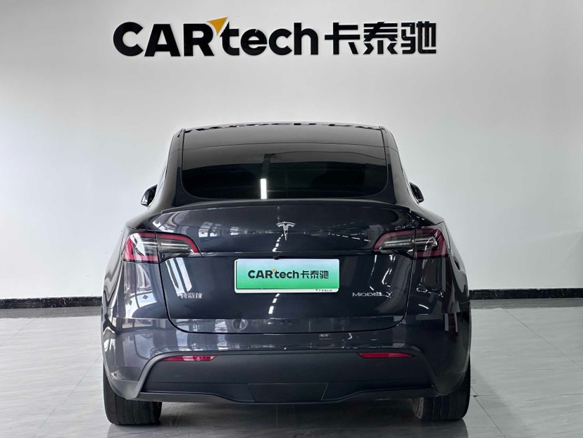 Tesla Model Y 2024 #9 Tesla Model Y 2024 car image #9