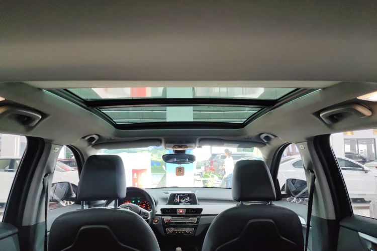 BMW X1 2017 imagen de coche #18