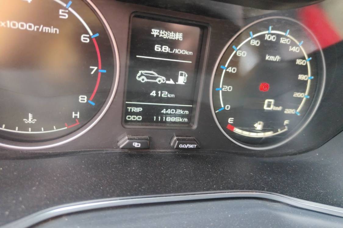 GEELY Vision X6 2017 immagine di auto #25