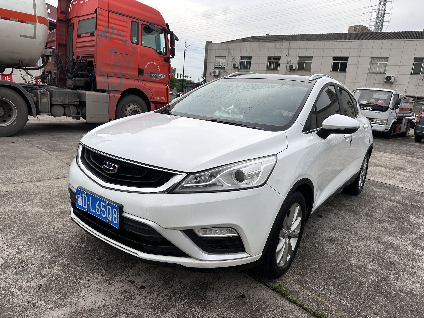 GEELY Emgrand GS 2018 GEELY Emgrand GS 2018 car image