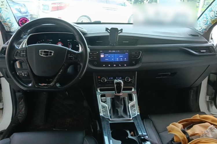 GEELY Emgrand 2018 #10 GEELY Emgrand 2018 car image #10