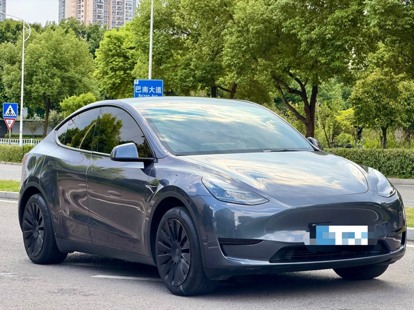 Tesla Model Y 2023 #3 Tesla Model Y 2023 car image #3