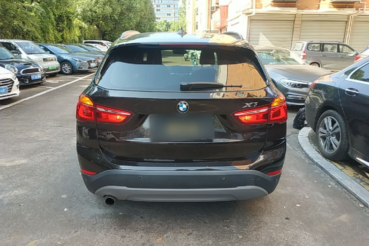 BMW X1 2017 #6 BMW X1 2017 car image #6