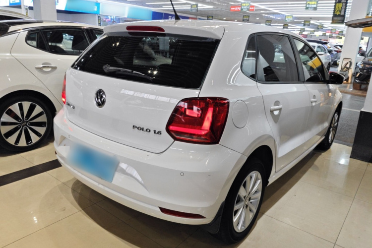 Volkswagen Polo 2015 imagem de carro #7