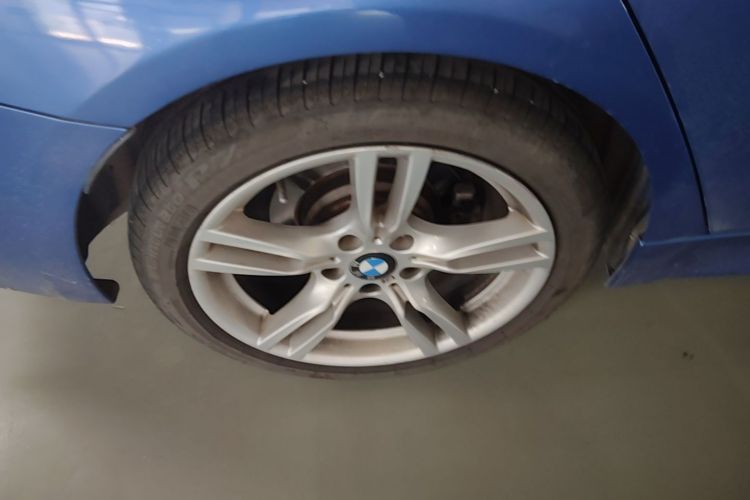 BMW 3 Series 2017 car image #10
