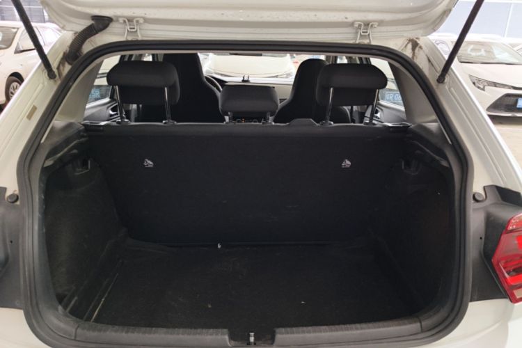 Volkswagen Polo 2023 car image #19