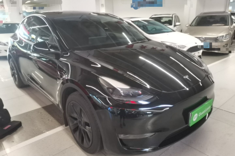 Tesla Model Y 2024 #4 Tesla Model Y 2024 car image #4