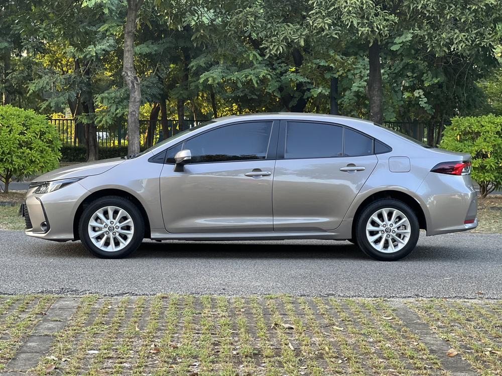 Toyota Corolla 2023 изображение автомобиля #4