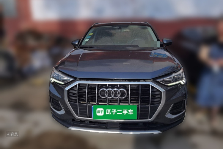 Audi Q3 2019 car image #3