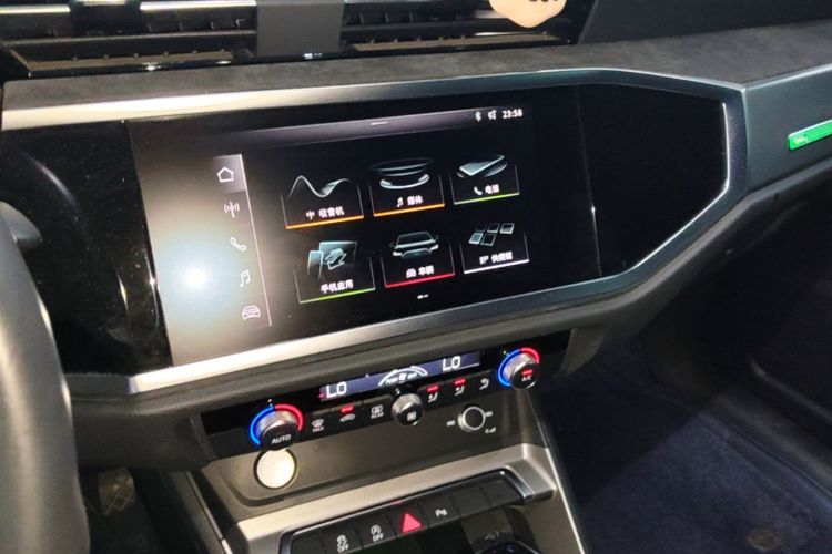 Audi Q3 2020 صورة سيارة #13