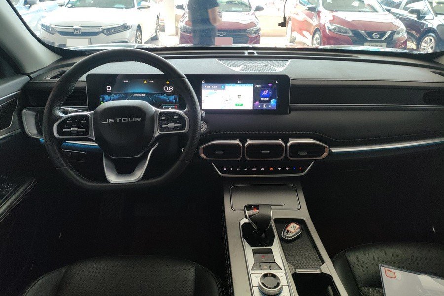 Jetour X70 PLUS 2024 #8 Jetour X70 PLUS 2024 car image #8