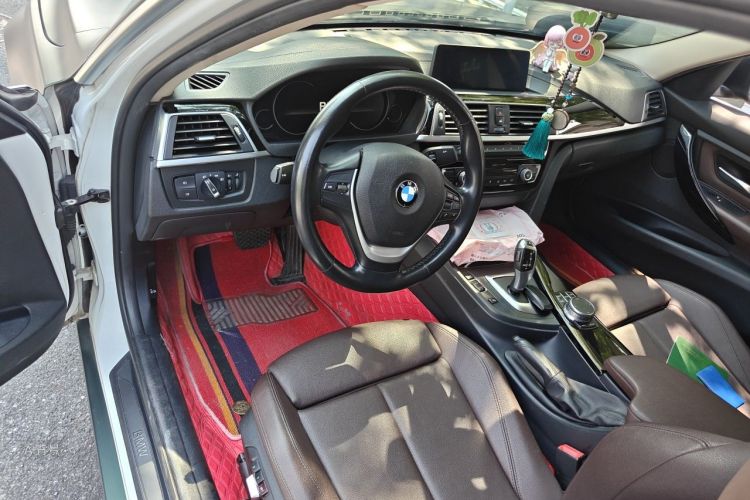 BMW 3 Series 2018 #11 BMW 3 Series 2018 car image #11