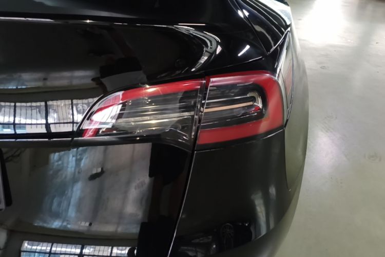 Tesla Model Y 2023 #8 Tesla Model Y 2023 car image #8